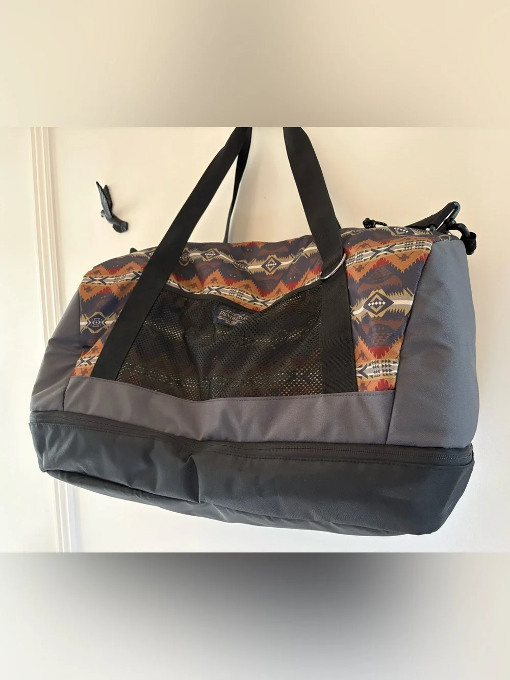 Pendleton Carryall Weekender Duffel Bag - Picture 1 of 5
